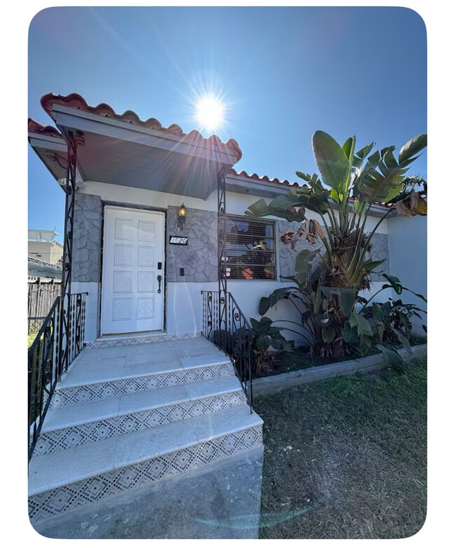 Photo - 1620 NW 8th St