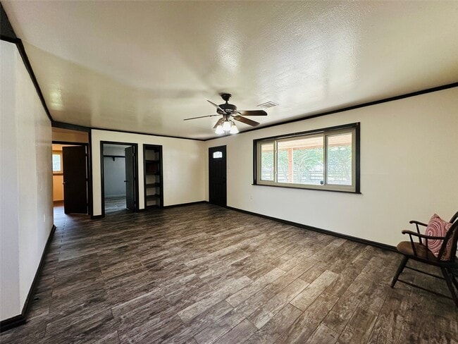 Photo - 22450 Oakley Rd