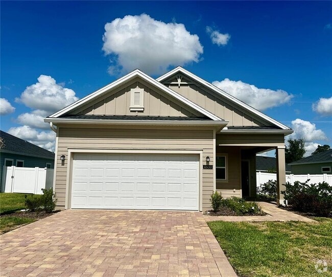 Building Photo - 4530 NW 14th Lp Rental