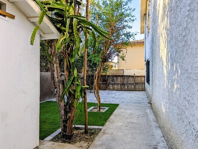 Photo - 927 Freeman Ave