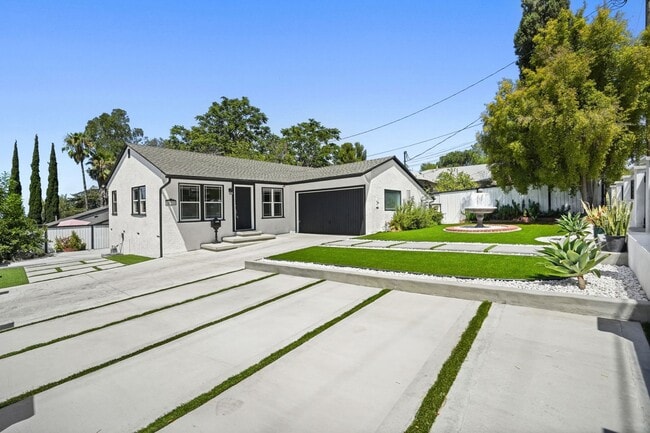 Photo - 10337 Pinyon Ave