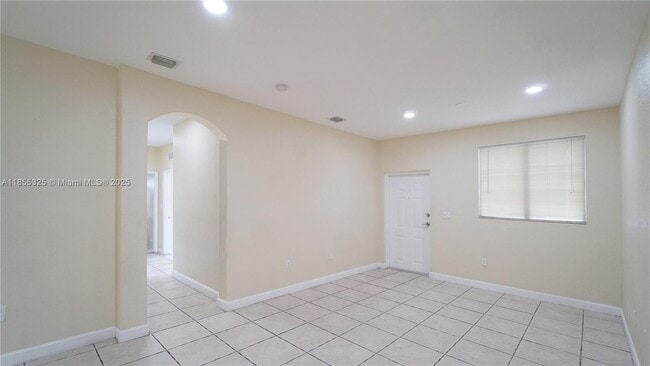 Photo - 1535 SE 26th St Unit 103