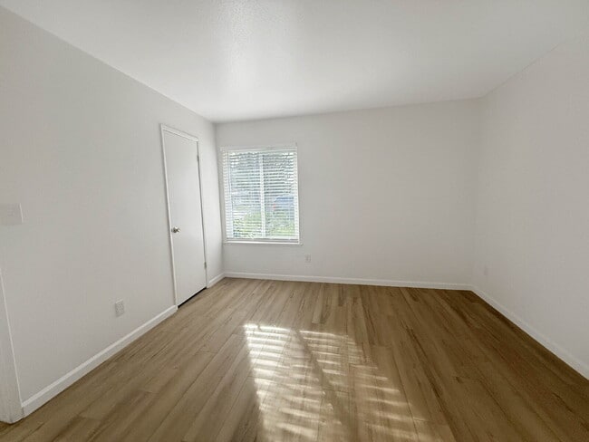 Photo - 3251 Mill Springs Dr