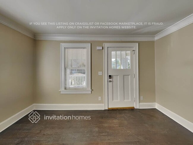 Photo - 142 Dahlgren St SE