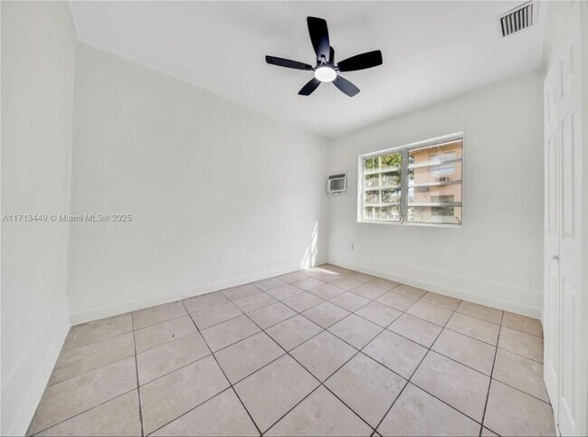 Photo - 2744 SW 16th Ter