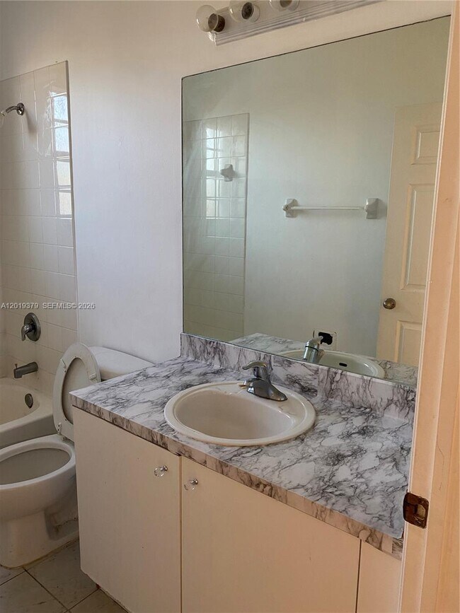 Photo - 3355 NE 13th Cir Dr Unit 201-28