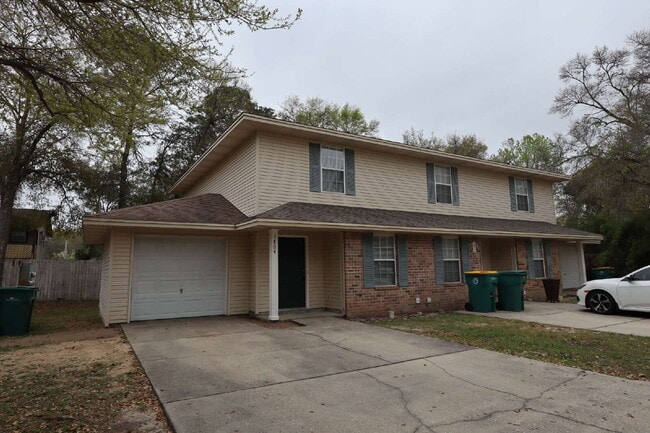 Photo - Spacious 2 story townhome with garage!