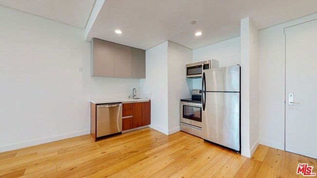 Photo - 938 Orange Grove Ave