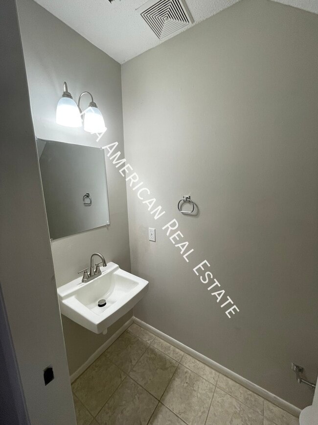 Photo - 532 Parkview Rd NW