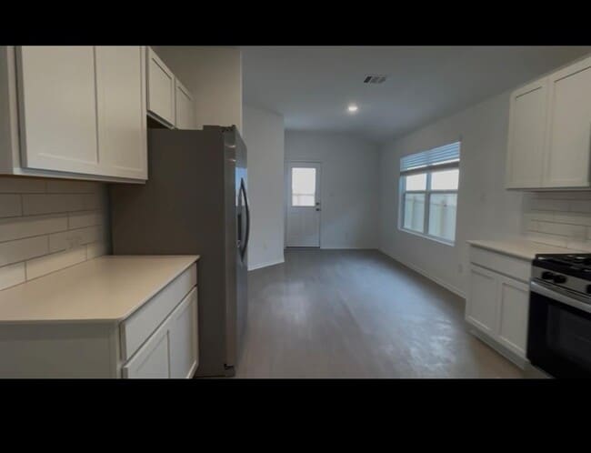 Photo - 152 Zircon Ln