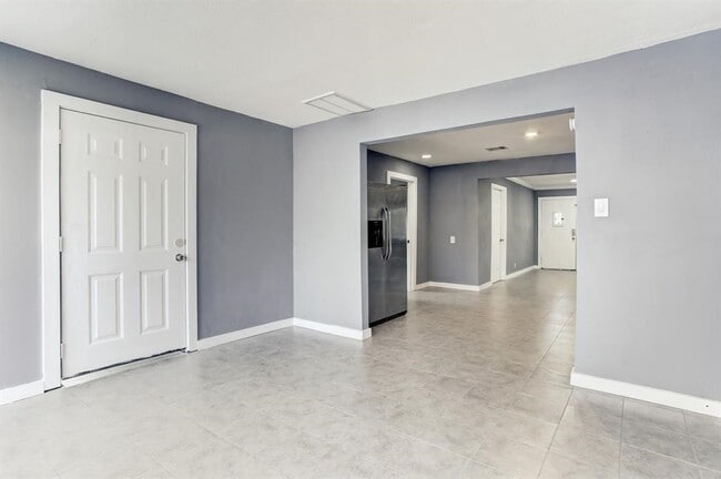 Photo - 9005 Cheer St