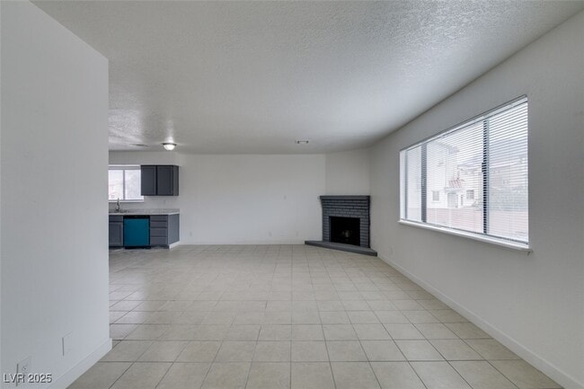 Photo - 6987 Mendon Ln