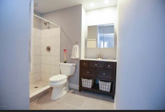 Photo - 10443 Ghentwood Row