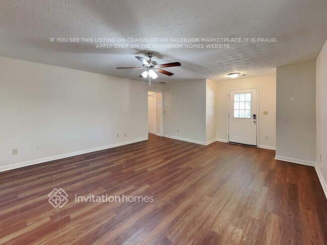 Photo - 403 Cindy Dr SE