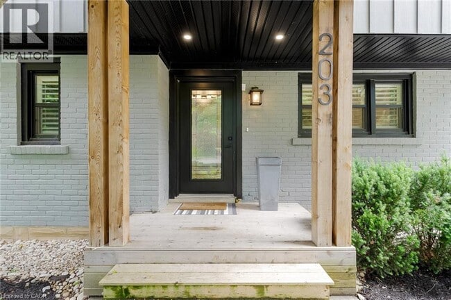 Photo - 203 Forsyth Dr