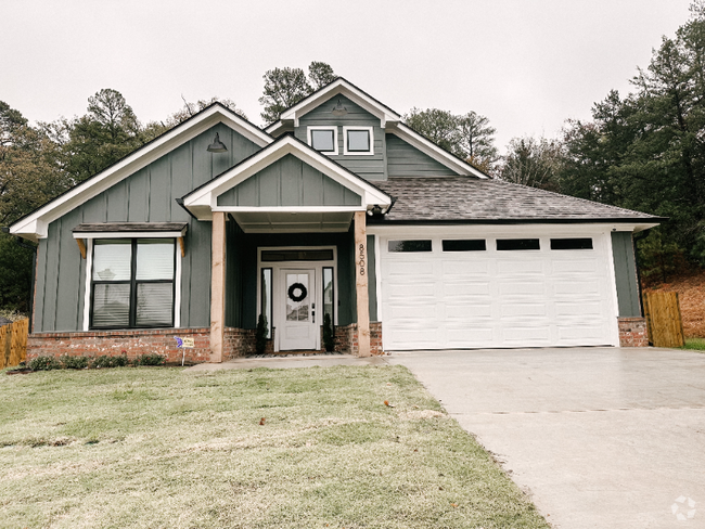 Building Photo - 8508 Lakeway Drive Rental