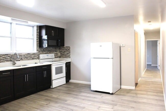 Photo - 104 Minnetonka Ave