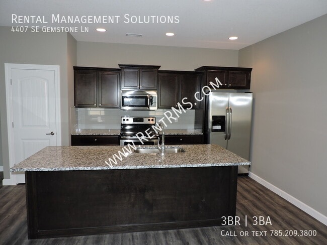 Photo - 4407 SE Gemstone Ln