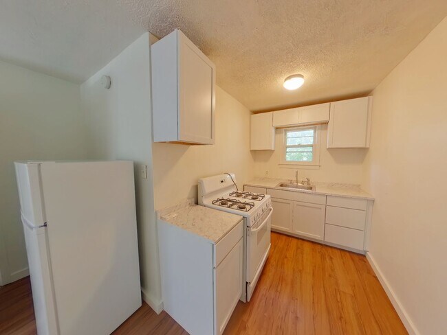 Photo - 2811 W 3rd St N