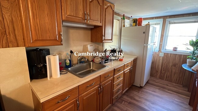 Building Photo - 28A Cherry St Unit 2 Rental