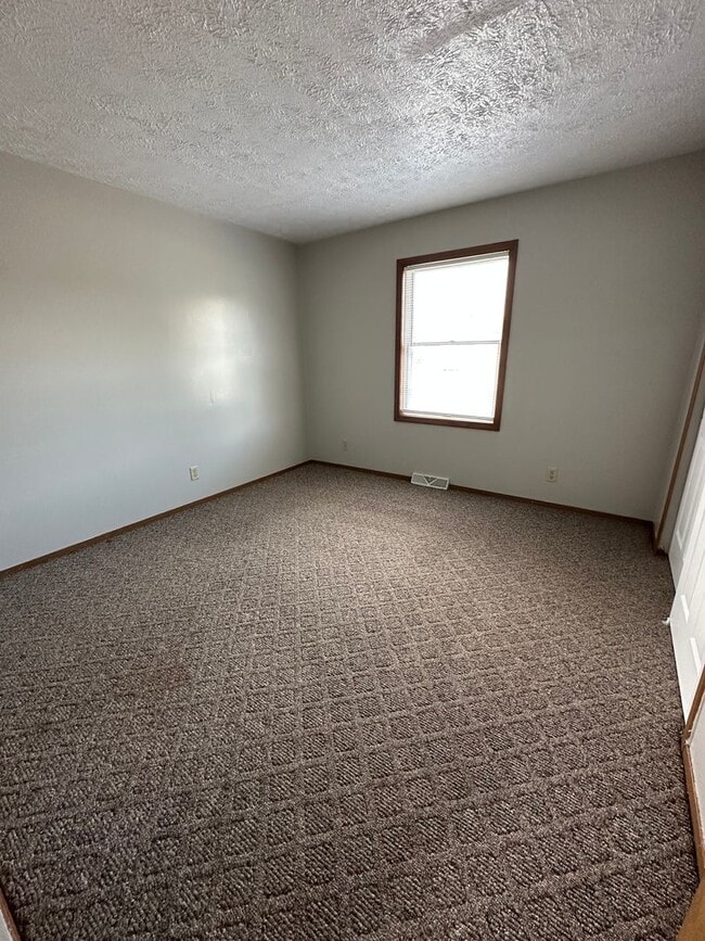 Photo - 3955-3965 N Meadow Ridge Dr Unit 3955