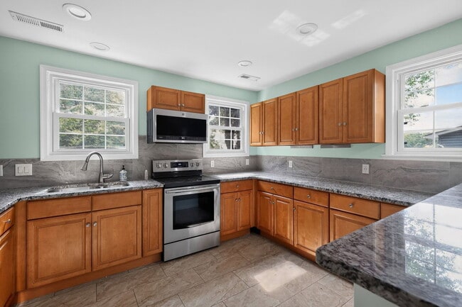 Photo - 4700 Addison Dr