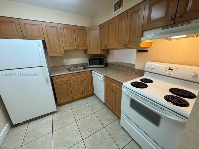 Photo - 5201 Geneva Ct Unit 308