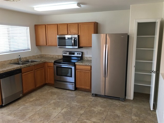 Photo - 10533 W Sands Dr