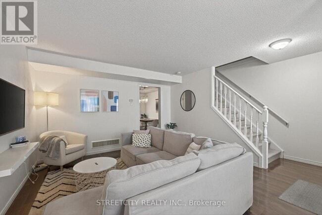 Photo - 1320 Savannah Dr