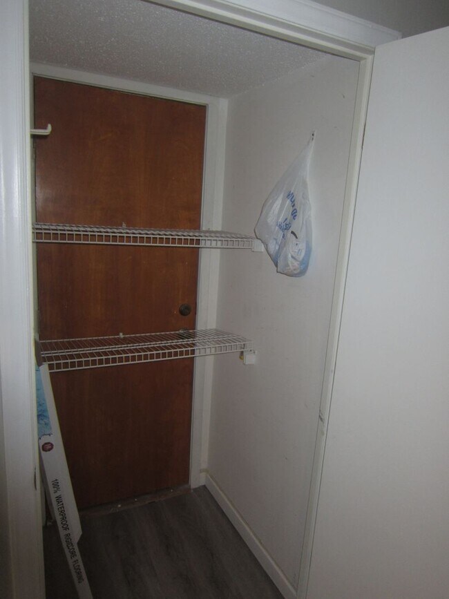 Photo - Highly Coveted 1 BD/1.5BA Loft Townhome in Waterwoods - Incl Utils Unit 1405 Harbourside Dr - FEDOR