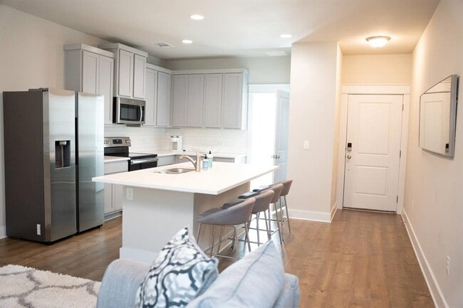 Photo - 13501 Metric Blvd Unit 15