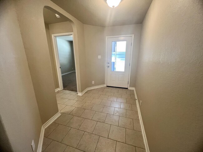 Photo - 10822 Shaenmeadow