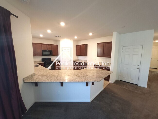 Photo - Newer North Natomas 4bd/3ba Home!