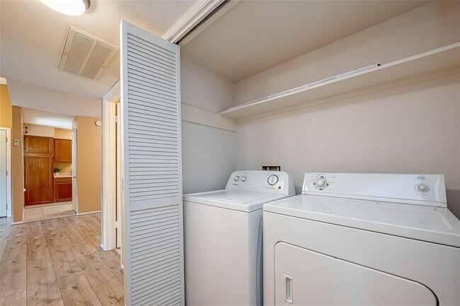 Photo - 10555 Turtlewood Ct Unit 1109