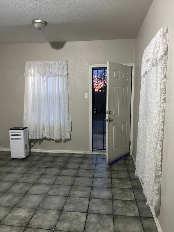 Building Photo - 4511 Cook St