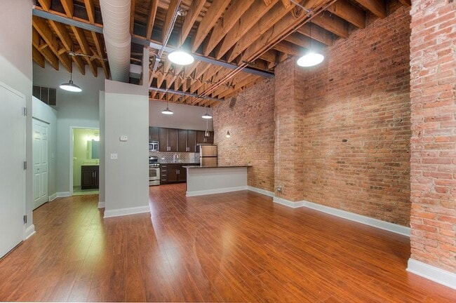 Photo - 3 Bedroom Apartment in River North - July 1st Unit 2N