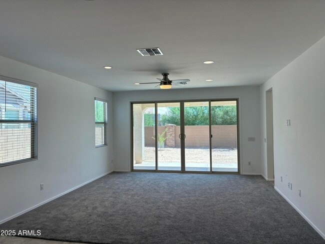 Photo - 813 S 107th Dr