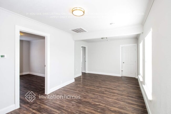 Photo - 403 E Standifer St