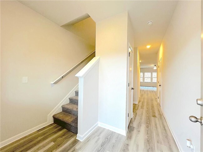 Photo - 4141 Oakwood Ter Ct