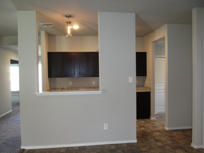 Photo - 3 BEDROOM, CONVENIENT TO SCOTT & WHITE