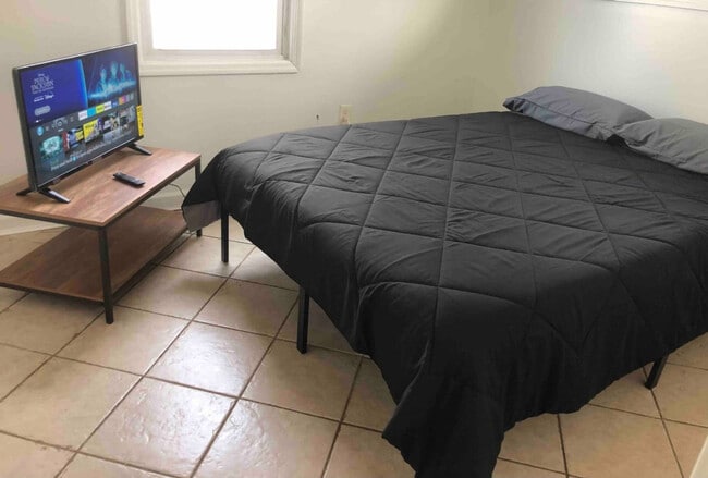 Photo - 412 Roanoke St Unidad SI ID1076586P