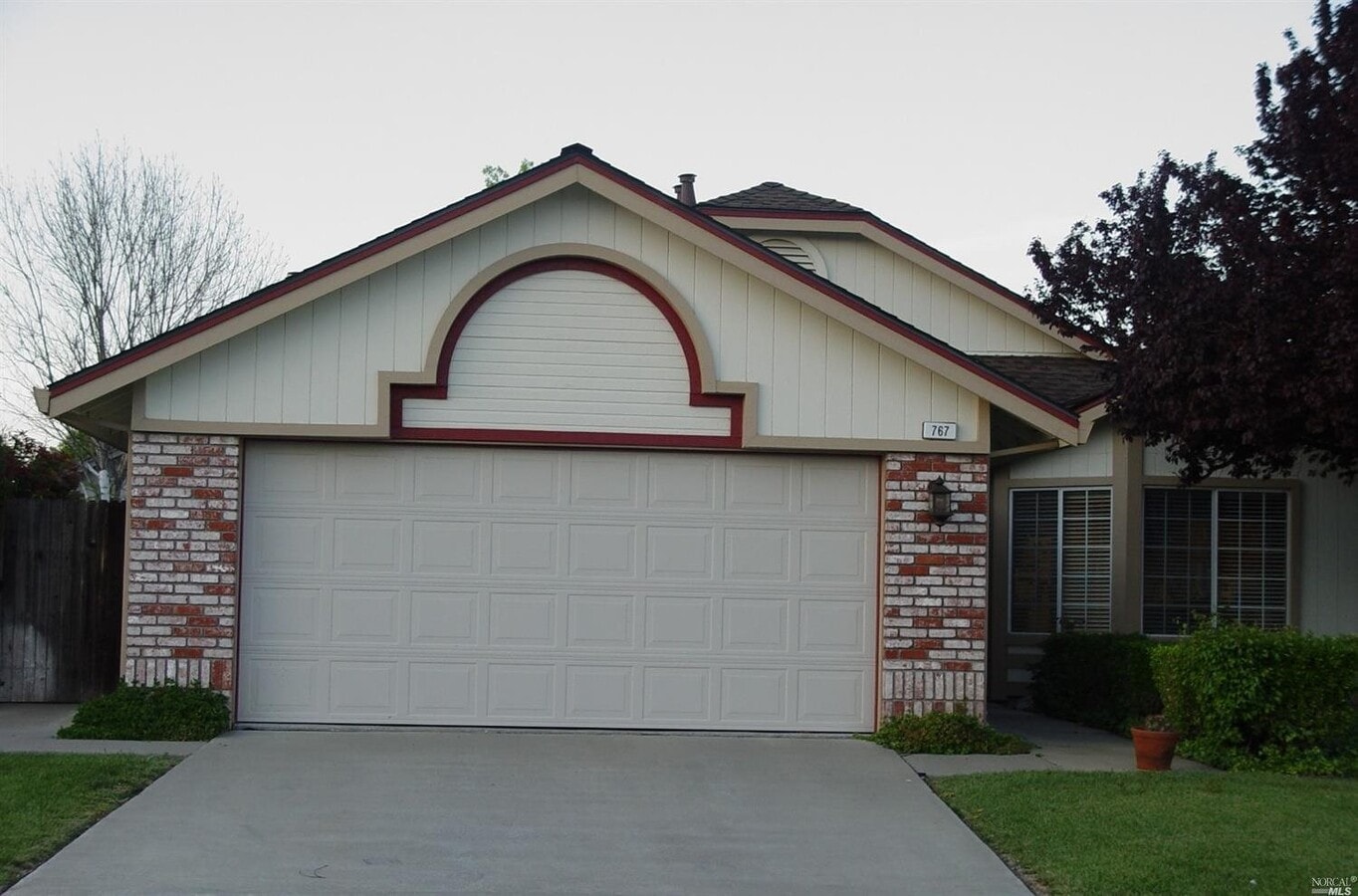 Photo - 767 Raven Dr House