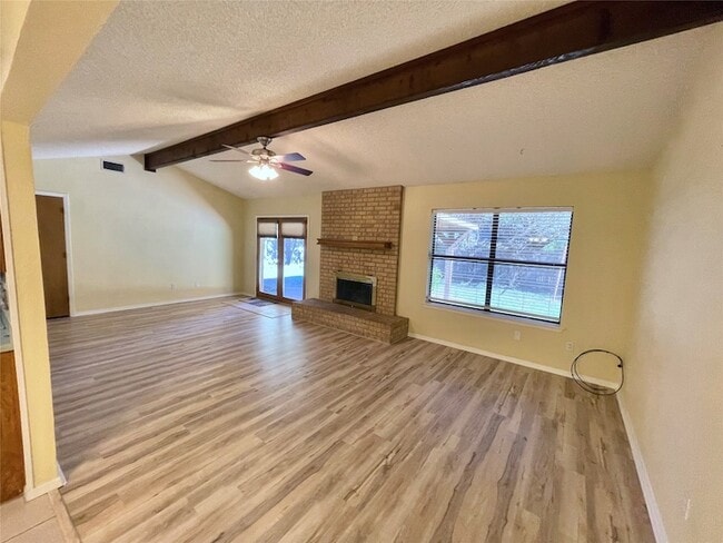 Photo - 706 Heritage Trail