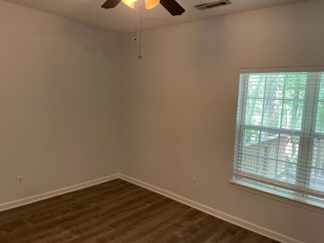 Photo - ***ASK ABOUT PAYING NO SEC DEP***645 North...