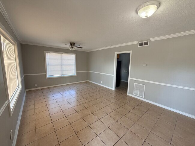 Photo - 1414 East Ave Unit A