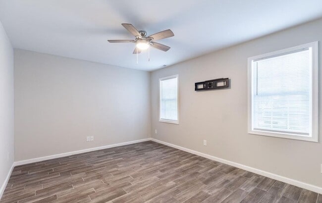 Photo - 3 Bedroom || 2.5 Bathroom - Townhome