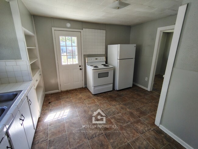 Photo - 1623 W 6th St