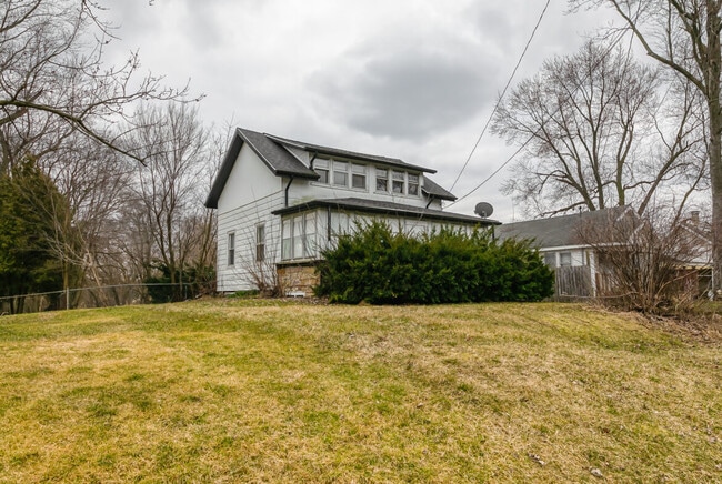 Photo - 224 Crest St