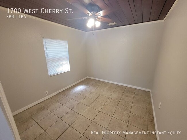 1700 W Cherry St
