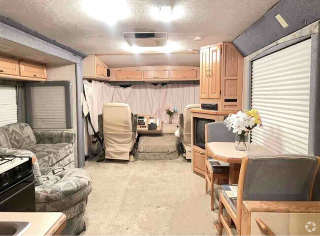Building Photo - 1497 1/2 E Bayshore Rd Rental